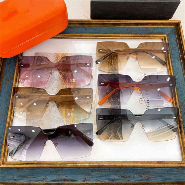 2022 factory wholesale model borderless polarized star net red same proof face small 6521s sunglasses, White;black
2022 factory wholesale model borderless polarized star net red same proof face small 6521s sunglasses, White;black