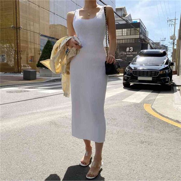 summer korean temperament lady elegant mid-length suspender dress retro holiday long skirt 210520, Black;gray
summer korean temperament lady elegant mid-length suspender dress retro holiday long skirt 210520, Black;gray