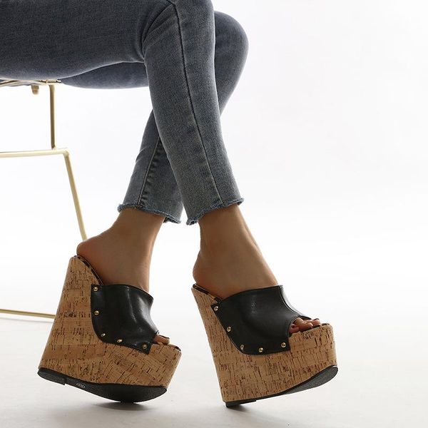 slippers shoes low women summer platform pantofle luxury slides on a wedge rivet 2021 designer scandals hoof heels rubber pu rom, Black
slippers shoes low women summer platform pantofle luxury slides on a wedge rivet 2021 designer scandals hoof heels rubber pu rom, Black