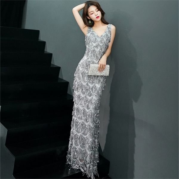 summer sleeveless evening party dress v-neck mermaid maxi elegant long embroidery sequined silver bling 210603, Black;gray
summer sleeveless evening party dress v-neck mermaid maxi elegant long embroidery sequined silver bling 210603, Black;gray