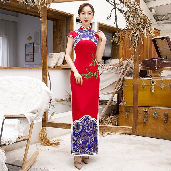chinese style elegant lady cheongsam noble flower embroidery full length tight slim qipao plus size -4xl ethnic clothing, Red
chinese style elegant lady cheongsam noble flower embroidery full length tight slim qipao plus size -4xl ethnic clothing, Red