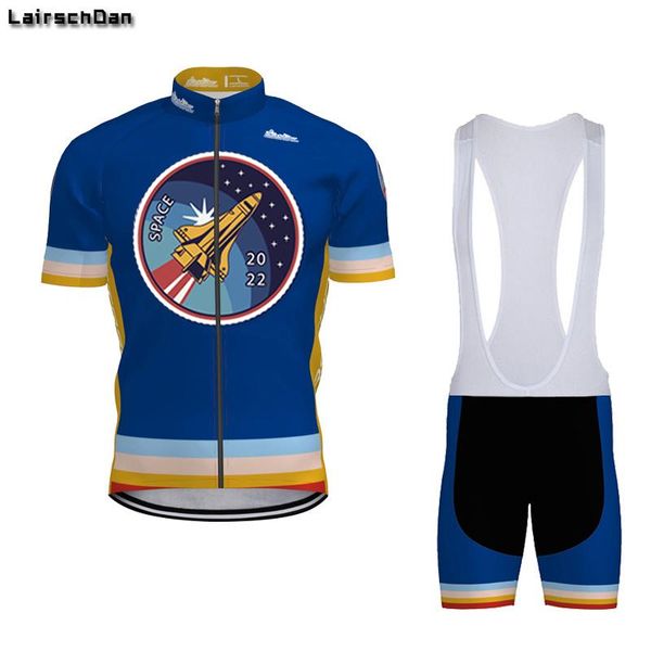 lairschdan 2021 space short sleeve cycling clothing kit maillot velo homme blue bike jersey set bicycle clothes racing sets, Black;blue
lairschdan 2021 space short sleeve cycling clothing kit maillot velo homme blue bike jersey set bicycle clothes racing sets, Black;blue