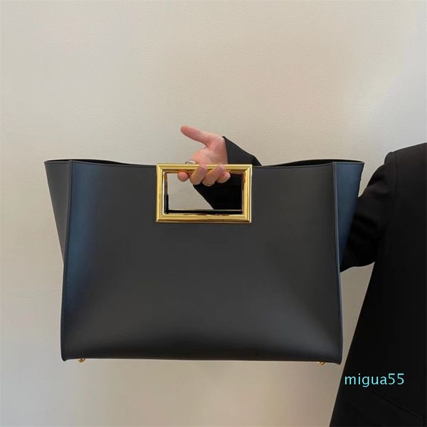 women's fashion handbag shoulder stripe leather classic vintage luxury designer all paired with simple bag
women's fashion handbag shoulder stripe leather classic vintage luxury designer all paired with simple bag