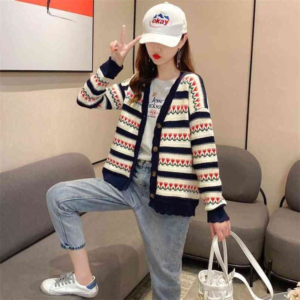 autumn winter women's cardigan korean retro jacquard striped long-sleeved knitted sweater casual loose cardigans gx504 210507, White;black
autumn winter women's cardigan korean retro jacquard striped long-sleeved knitted sweater casual loose cardigans gx504 210507, White;black