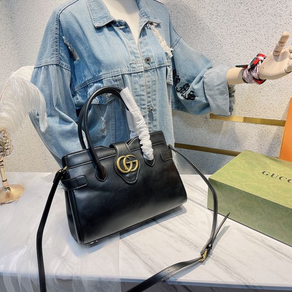 2021stylish women's shoulder bag unique lettering leather chest bag lady's tote vintage purse messenger bags crossbody
2021stylish women's shoulder bag unique lettering leather chest bag lady's tote vintage purse messenger bags crossbody