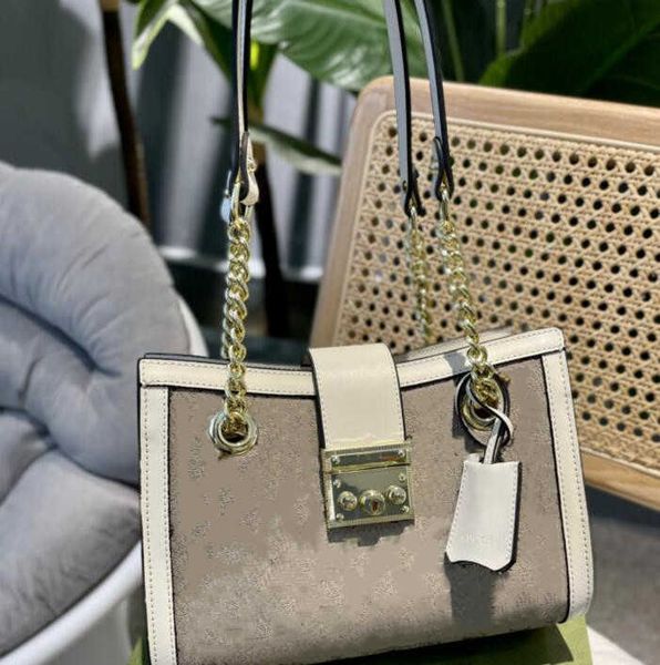 fashion bags leather woman totes bag handbag purse lady shoulderbags wholesale women tote wallet withe box26*18*11cm
fashion bags leather woman totes bag handbag purse lady shoulderbags wholesale women tote wallet withe box26*18*11cm