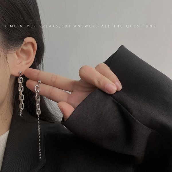hoop & huggie simple fashion temperament earrings female personality asymmetric chain long net red same, Golden;silver
hoop & huggie simple fashion temperament earrings female personality asymmetric chain long net red same, Golden;silver