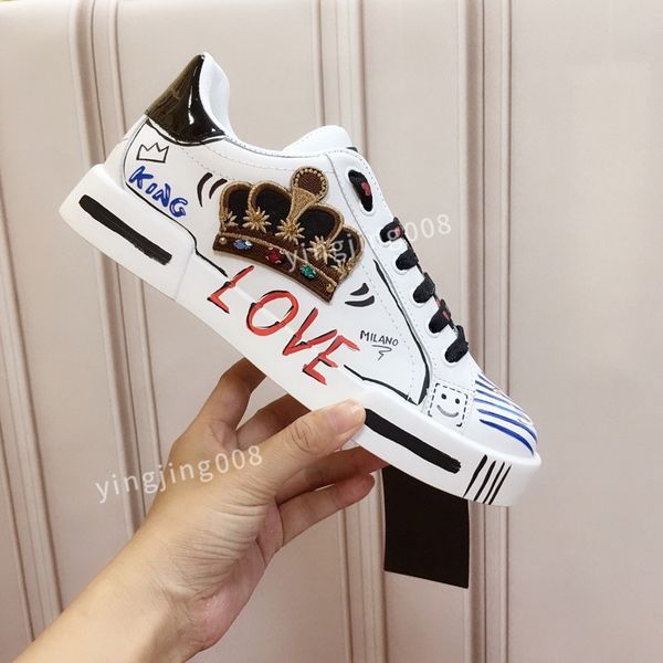 brand casual shoes men womens low sole canvas shoes leather black white original sole sneakers
brand casual shoes men womens low sole canvas shoes leather black white original sole sneakers