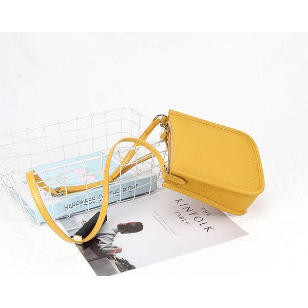 evening bags genuine leather bucket bag women's high sense mobile phone internet celebrity cowhide small all-match messenger
evening bags genuine leather bucket bag women's high sense mobile phone internet celebrity cowhide small all-match messenger