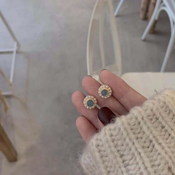 fashion circle imitation pearl stud earrings trendy vintage cute korea style for women girls jewelry, Golden;silver
fashion circle imitation pearl stud earrings trendy vintage cute korea style for women girls jewelry, Golden;silver