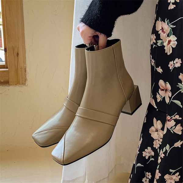 winter women boots with side zipper square toe chunky heel genuine leather simple and versatile boots velvet lining/piri 210507, Black
winter women boots with side zipper square toe chunky heel genuine leather simple and versatile boots velvet lining/piri 210507, Black