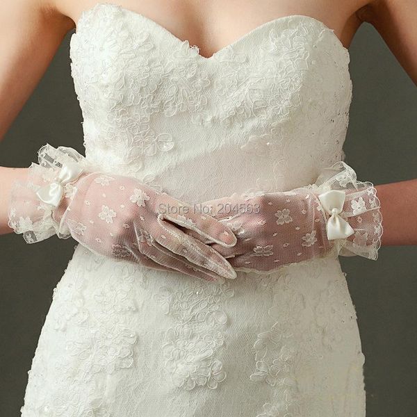 bridal gloves elegant wedding party fingerless lace short with bow accessories, White
bridal gloves elegant wedding party fingerless lace short with bow accessories, White