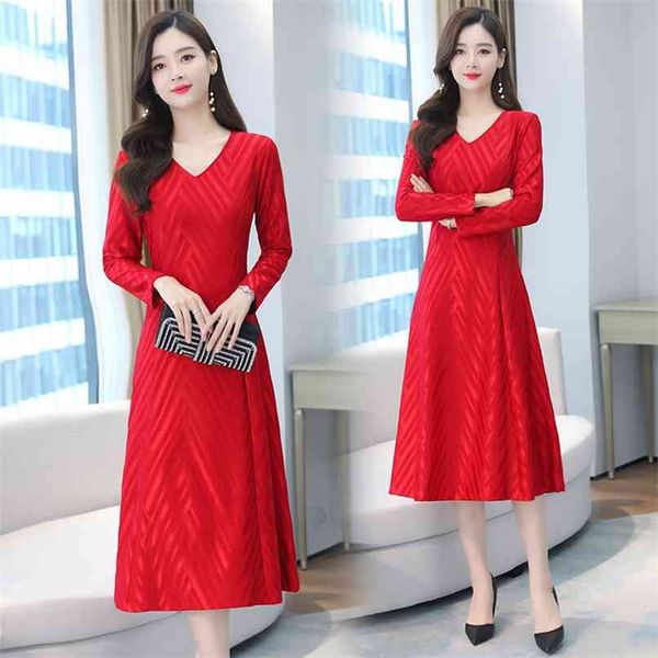 autumn winter vintage solid red midi dress 4xl plus size bodycon maxi dresses women party long sleeve elegant vestidos 210528, Black;gray
autumn winter vintage solid red midi dress 4xl plus size bodycon maxi dresses women party long sleeve elegant vestidos 210528, Black;gray