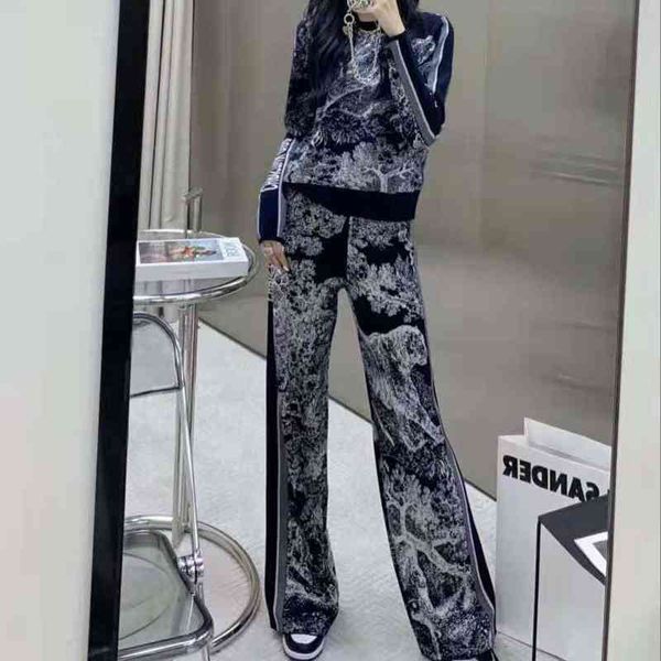 2022 factory wholesale new autumn and winter temperament cool sa thin animal pattern knitted sweater wide leg pants set, Gray
2022 factory wholesale new autumn and winter temperament cool sa thin animal pattern knitted sweater wide leg pants set, Gray