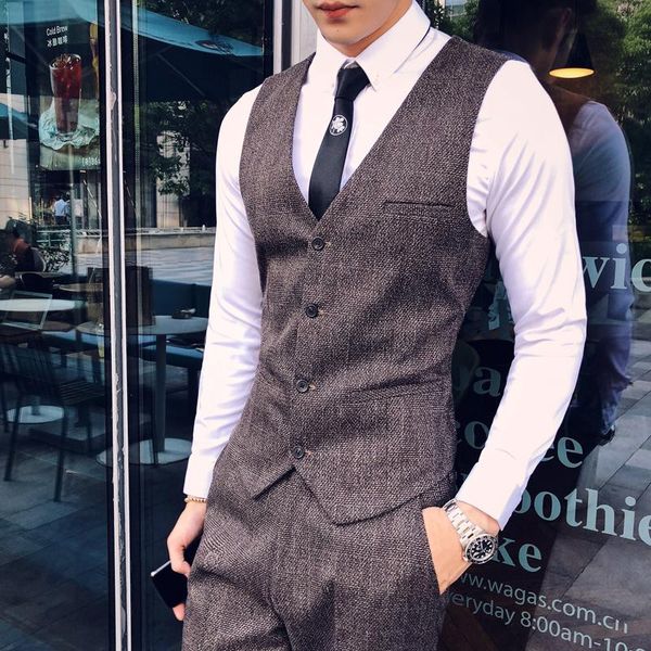 men's vests 2021 mens fashion boutique plaid casual business suit vest male sleeveless waistcoat men slim wedding dress, Black;white
men's vests 2021 mens fashion boutique plaid casual business suit vest male sleeveless waistcoat men slim wedding dress, Black;white