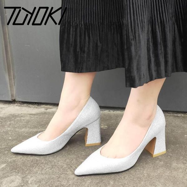 dress shoes tuyoki size 32-43 office ladies bling party pumps women wedding pointed toe daily footwear, Black
dress shoes tuyoki size 32-43 office ladies bling party pumps women wedding pointed toe daily footwear, Black