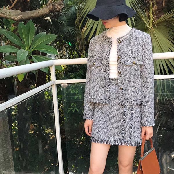 two piece dress women's wear, long sleeved tweed jacket and skirt, two-piece set, fashion, 2021, White 
two piece dress women's wear, long sleeved tweed jacket and skirt, two-piece set, fashion, 2021, White