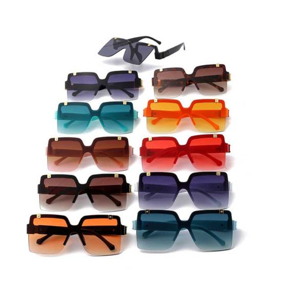 sunglasses 2021 latest box gradient color lenses trend men's fashion ladies well-known designer glasses uv400, White;black
sunglasses 2021 latest box gradient color lenses trend men's fashion ladies well-known designer glasses uv400, White;black