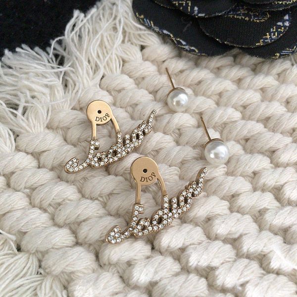 special offer 70% off family earrings 2021 new letter series fashion pearl earrings female personality design fan, Golden;silver
special offer 70% off family earrings 2021 new letter series fashion pearl earrings female personality design fan, Golden;silver