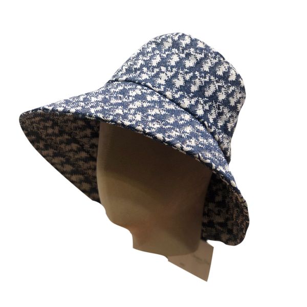 2020 classic new fashion foldable big basin hat mash up baseball sun cap street for man woman cap beanies fisherman hat selling, Blue;gray
2020 classic new fashion foldable big basin hat mash up baseball sun cap street for man woman cap beanies fisherman hat selling, Blue;gray