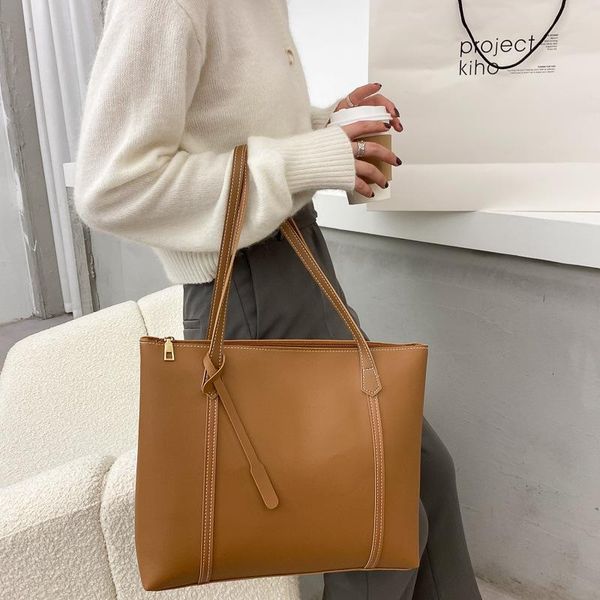 evening bags tote bag women's large capacity soft leather commuter single shoulder handbags women
evening bags tote bag women's large capacity soft leather commuter single shoulder handbags women