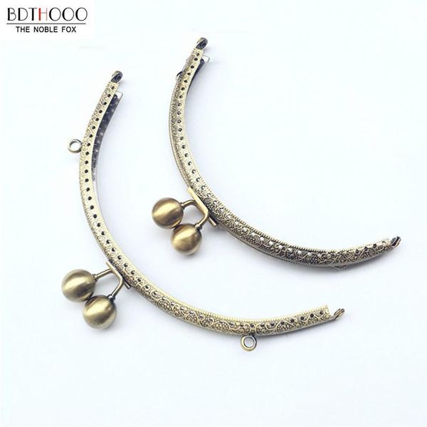 bag parts & accessories 10pcs 15.5cm clutch frame semicircle metal purse handle handbag making kiss clasp lock for, Black
bag parts & accessories 10pcs 15.5cm clutch frame semicircle metal purse handle handbag making kiss clasp lock for, Black