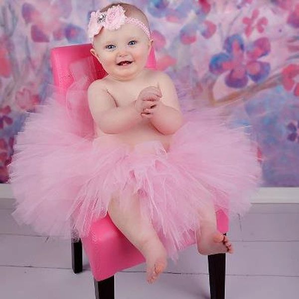 summer girls hand woven transparent yarn short skirt baby half waist puffy children's performance tutu, White
summer girls hand woven transparent yarn short skirt baby half waist puffy children's performance tutu, White