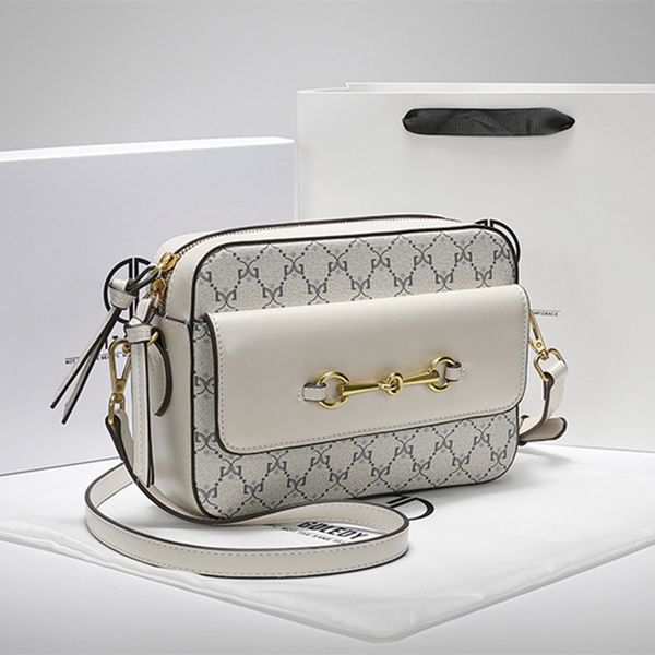 new fashion famous luxury high-quality leather ladies retro printed saddle all-match crossbody shoulder bag purses outlet
new fashion famous luxury high-quality leather ladies retro printed saddle all-match crossbody shoulder bag purses outlet