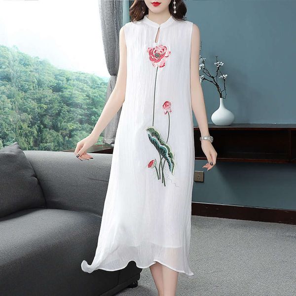 summer chinese style embroidered lady cheongsam sleeveless vest chiffon dress, Black;gray
summer chinese style embroidered lady cheongsam sleeveless vest chiffon dress, Black;gray