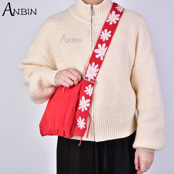 cross body female bag candy colors jacquard woolen yarn knitted crossbody pleated shoulder messenger small satchel daisy organ handbag
cross body female bag candy colors jacquard woolen yarn knitted crossbody pleated shoulder messenger small satchel daisy organ handbag