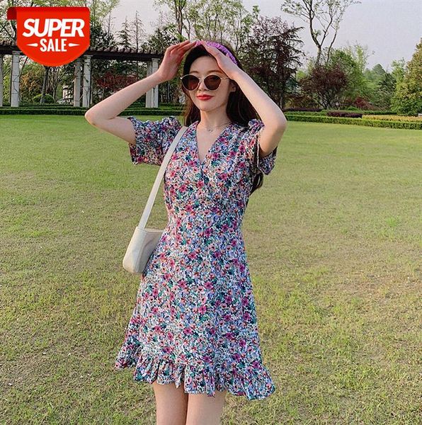 spring french retro floral waist v-neck dress with puff sleeves and ruffled skirt women #nf3c, Black;gray
spring french retro floral waist v-neck dress with puff sleeves and ruffled skirt women #nf3c, Black;gray