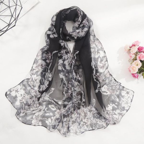 scarves 2021 beach daisy georgette chiffon scarf silk square hijab cool shawl ladies foulard femme hair bufanda mujer, Blue;gray
scarves 2021 beach daisy georgette chiffon scarf silk square hijab cool shawl ladies foulard femme hair bufanda mujer, Blue;gray