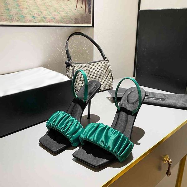 2022 famous brand women's summer elling sandals high heel slippers comfortable sheepskin foot pads rubber sole fashion shoes designer c, Black
2022 famous brand women's summer elling sandals high heel slippers comfortable sheepskin foot pads rubber sole fashion shoes designer c, Black