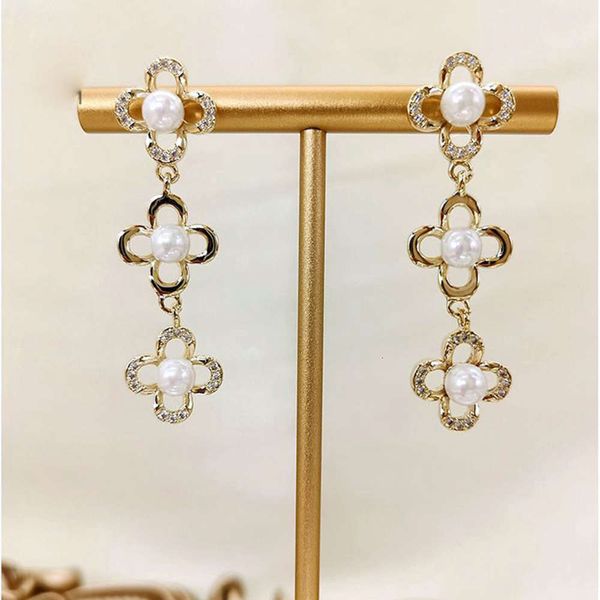 s925 silver needle full diamond lucky grass long earrings sweet small fresh new fashion face thin earrings, Black
s925 silver needle full diamond lucky grass long earrings sweet small fresh new fashion face thin earrings, Black