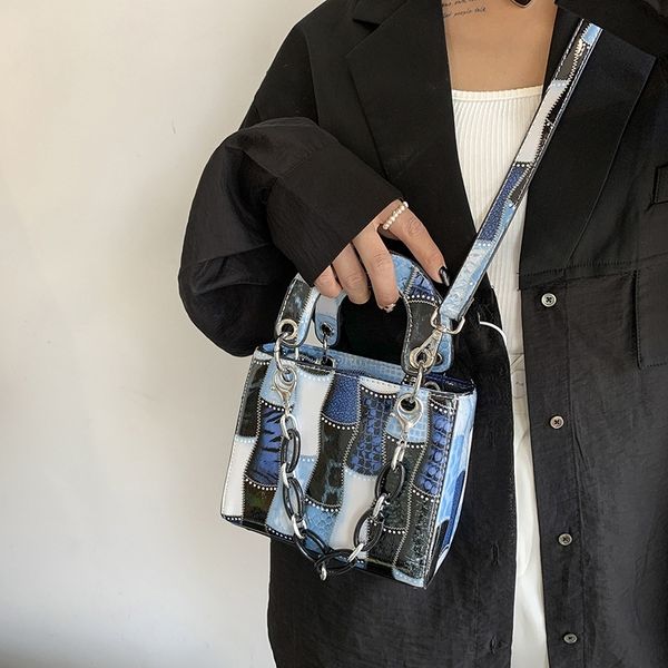 summer handbag new bag women's large capacity designer handbags fashion chain killer single shoulder messenger casual hand bags women
summer handbag new bag women's large capacity designer handbags fashion chain killer single shoulder messenger casual hand bags women
