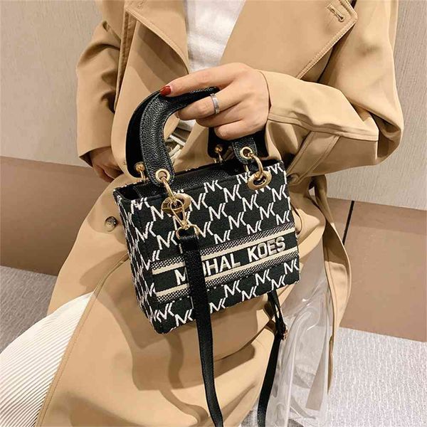 80% off outlet store baroness lady's bag new ins one shoulder messenger bag red portable princess factory online sale, Black;red
80% off outlet store baroness lady's bag new ins one shoulder messenger bag red portable princess factory online sale, Black;red