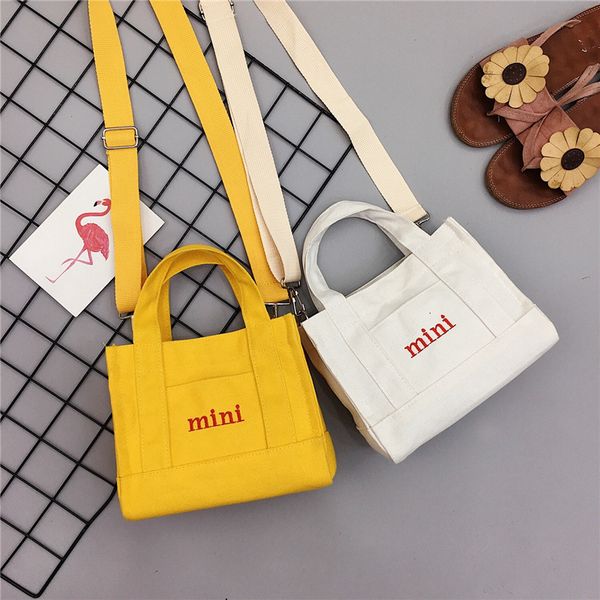 messenger bags messenger bags2021 canvas fashion messenger portable small square fashionable women's bag
messenger bags messenger bags2021 canvas fashion messenger portable small square fashionable women's bag