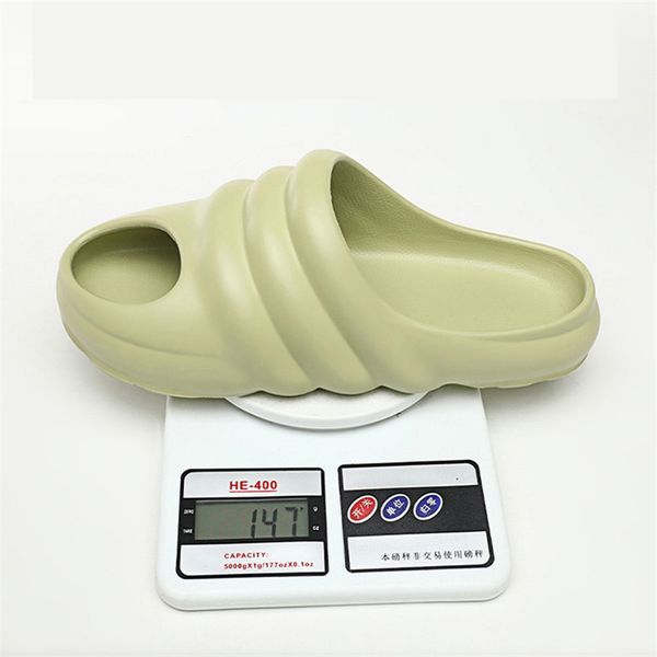 2021 slippers slide shoes fashion soft bottom sandals desert sand brown summer platform sandale bone white men slipper with box size 35-46 c, Black
2021 slippers slide shoes fashion soft bottom sandals desert sand brown summer platform sandale bone white men slipper with box size 35-46 c, Black