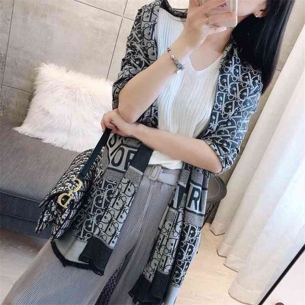 70% off design scarf autumn and winter women's silk thin shawl d home jacquard letter short beard plastic packaging decoration, Blue;gray
70% off design scarf autumn and winter women's silk thin shawl d home jacquard letter short beard plastic packaging decoration, Blue;gray