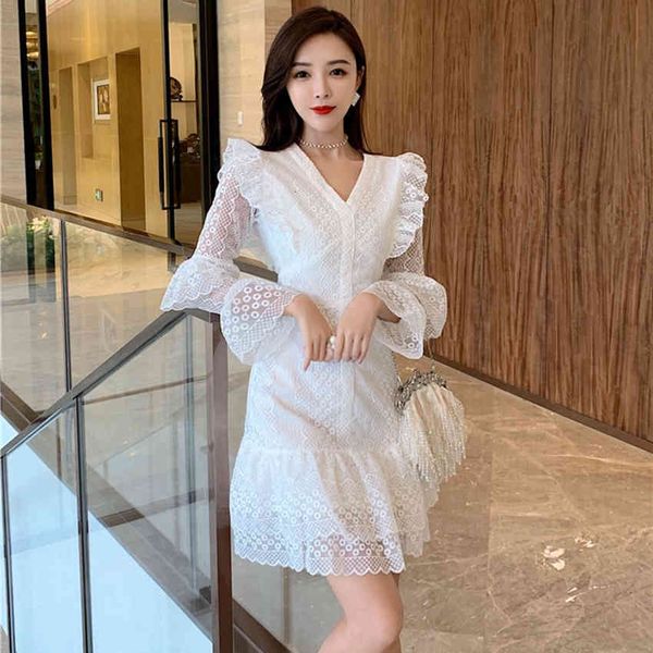 autumn white lace party women mini dress designer runway ruffles embroidery floral hollow out slim bodycon vestidos 210515, Black;gray
autumn white lace party women mini dress designer runway ruffles embroidery floral hollow out slim bodycon vestidos 210515, Black;gray