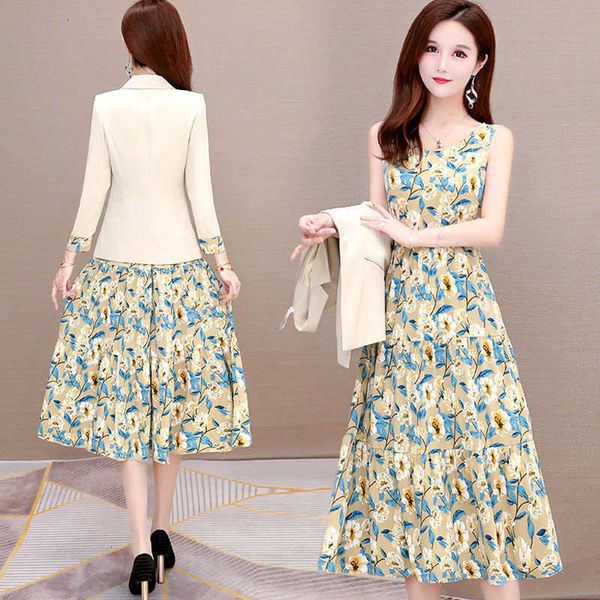 2021 summer two piece dr's spring fairy floral suspender skirt small suit temperament, Black;gray
2021 summer two piece dr's spring fairy floral suspender skirt small suit temperament, Black;gray