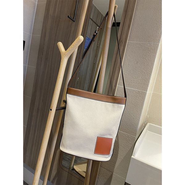 2021 bucket includes canvas simple leather splicing shopping bag luxuryss designerss yw
2021 bucket includes canvas simple leather splicing shopping bag luxuryss designerss yw