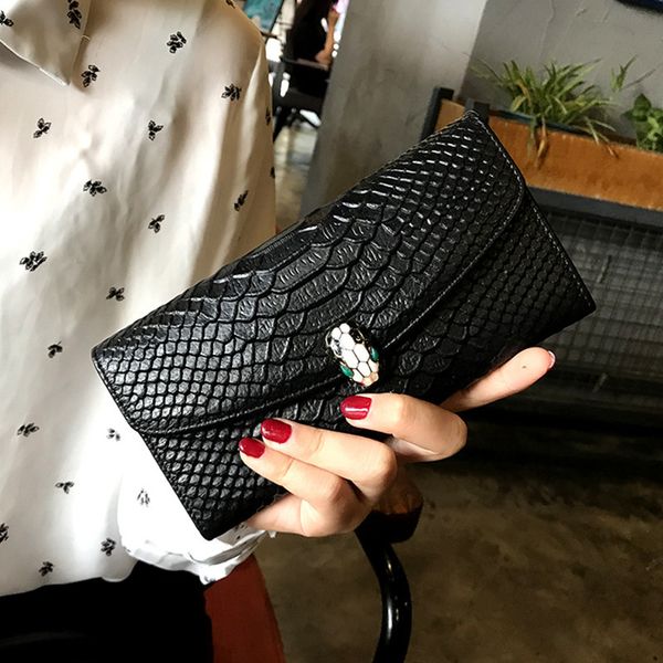 wallet 2021 leather snakehead head women's long handbag large capacity multi function, Red;black
wallet 2021 leather snakehead head women's long handbag large capacity multi function, Red;black