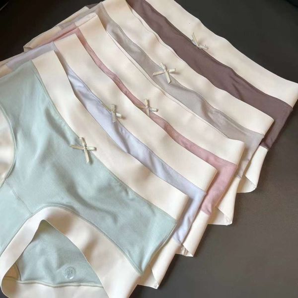 modal moisturizing pants traceless hip lifting middle waist women's briefs underwear, Black;pink
modal moisturizing pants traceless hip lifting middle waist women's briefs underwear, Black;pink