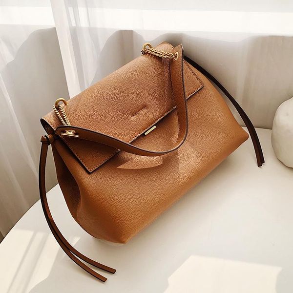 design women's handbag chain handle vintage 100% cowhide leather female messenger shoulder bag brown all-match cross body
design women's handbag chain handle vintage 100% cowhide leather female messenger shoulder bag brown all-match cross body