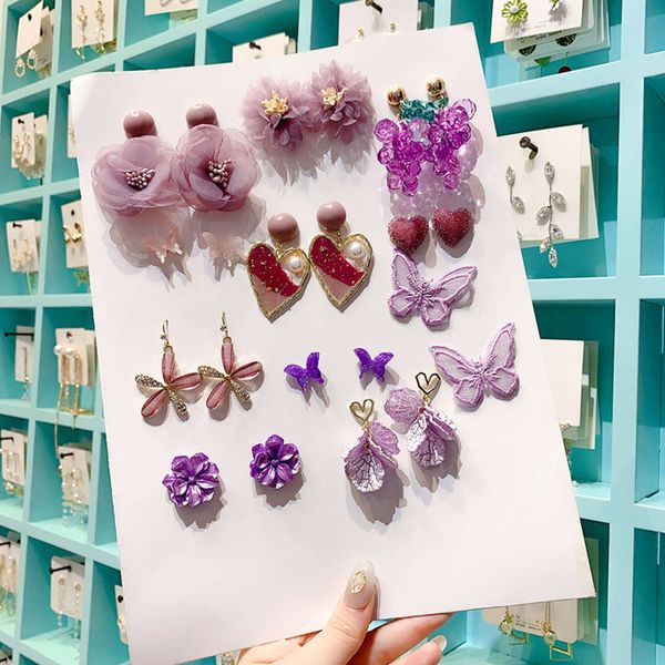 2020 new fashion purple flower women's advanced feeling net red french versatile butterfly earrings, Black
2020 new fashion purple flower women's advanced feeling net red french versatile butterfly earrings, Black