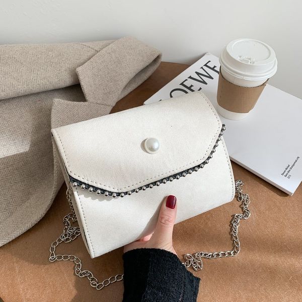 pearl chain dinner women velvet elegant temperament underarm portable one shoulder messenger bag
pearl chain dinner women velvet elegant temperament underarm portable one shoulder messenger bag