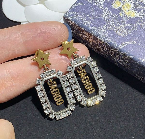 chandeliers earrings d family / dijia classic pearl female letter full diamond silver needle live broadcast jewelry
chandeliers earrings d family / dijia classic pearl female letter full diamond silver needle live broadcast jewelry