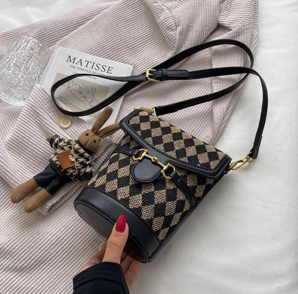 factory wholesale women leather mini bags simple printed plaid coin purse retro joker leopard handbag street trend contrast leather mobile p, Red;black
factory wholesale women leather mini bags simple printed plaid coin purse retro joker leopard handbag street trend contrast leather mobile p, Red;black