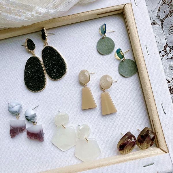 hoop & huggie korea europe and america autumn winter temperament resin acrylic east gate earrings retro acetate, Golden;silver
hoop & huggie korea europe and america autumn winter temperament resin acrylic east gate earrings retro acetate, Golden;silver